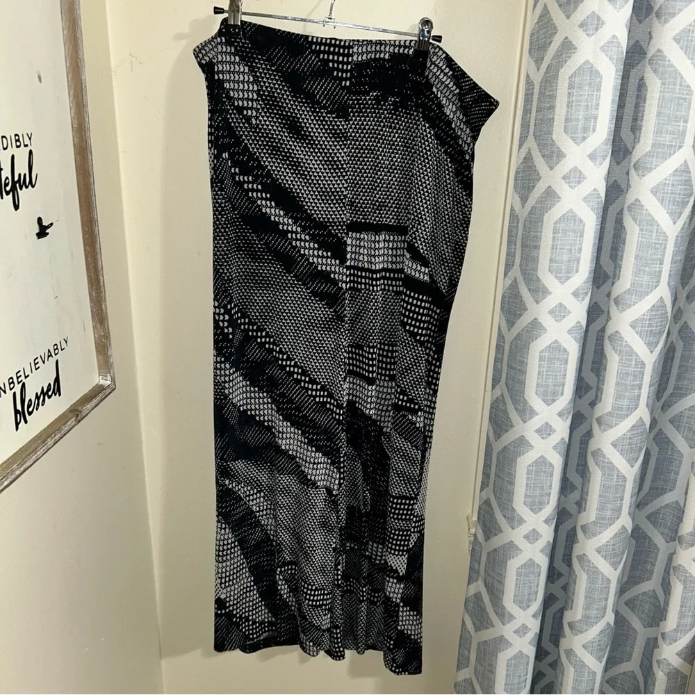 Petite Chico’s travelers pants